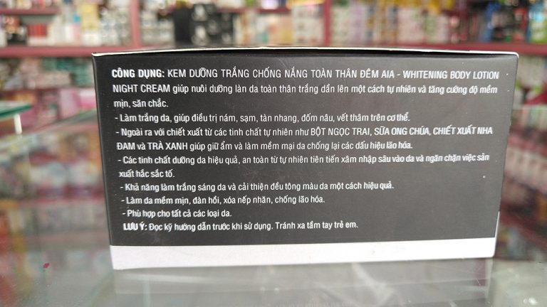 AIA Kem Dưỡng Trắng Da Toàn Thân Ban Đêm AIA Kem Dưỡng Trắng Da Toàn Thân Ban Đêm