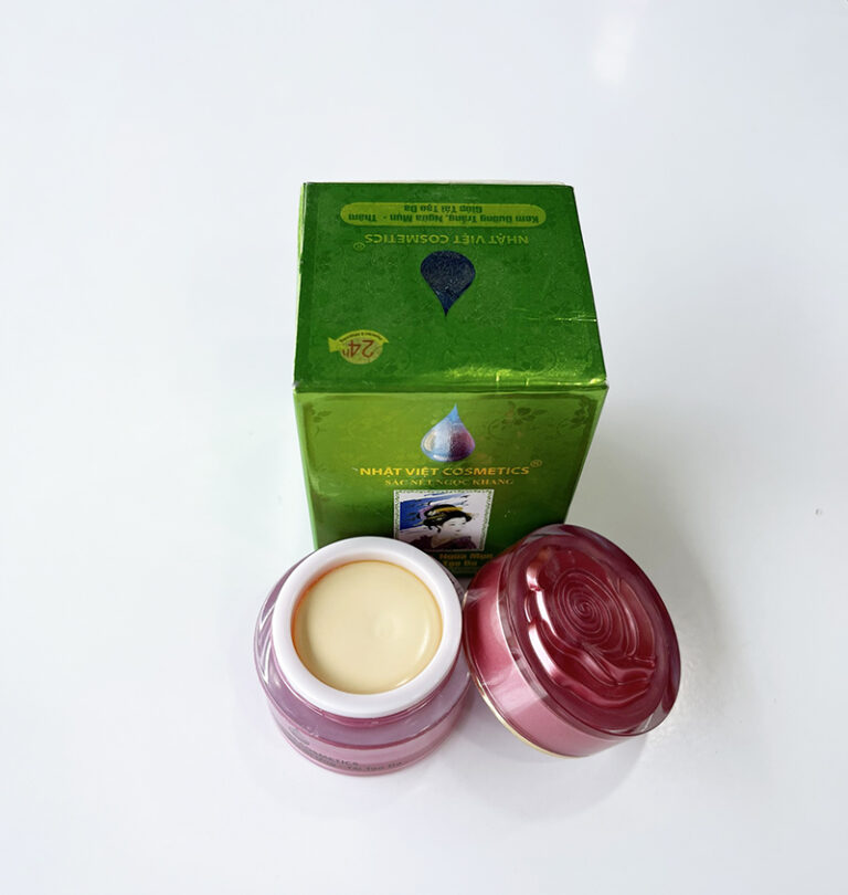 nhat-viet-sac-net-ngoc-khang-kem-mun-tham-trang-da-nho-shopknk-1