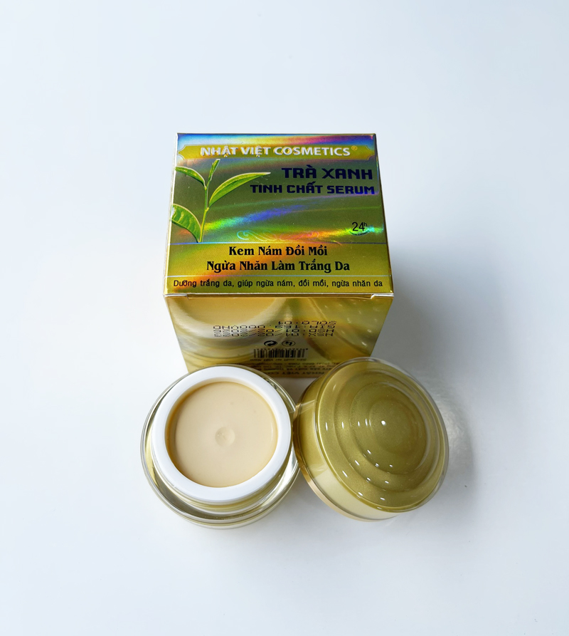 Trà xanh & Serum kem trị nám đồi mồi trắng da Trà xanh & Serum kem trị nám đồi mồi trắng da